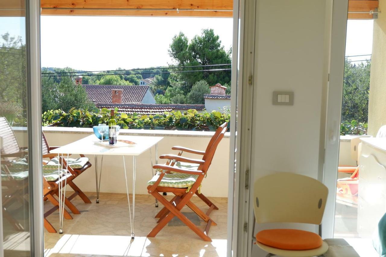 Apartment Marija Premantura Exterior photo